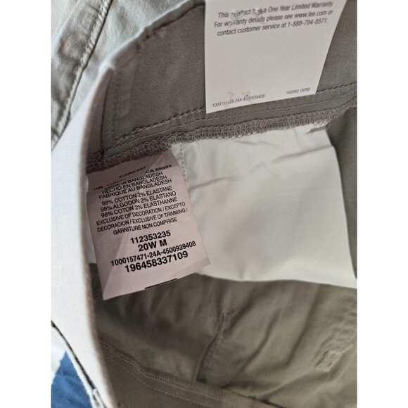 Lee Women’s Plus Utility Shorts 20W Mid Rise Stretch Pockets Khaki - NWT - Picture 7 of 7